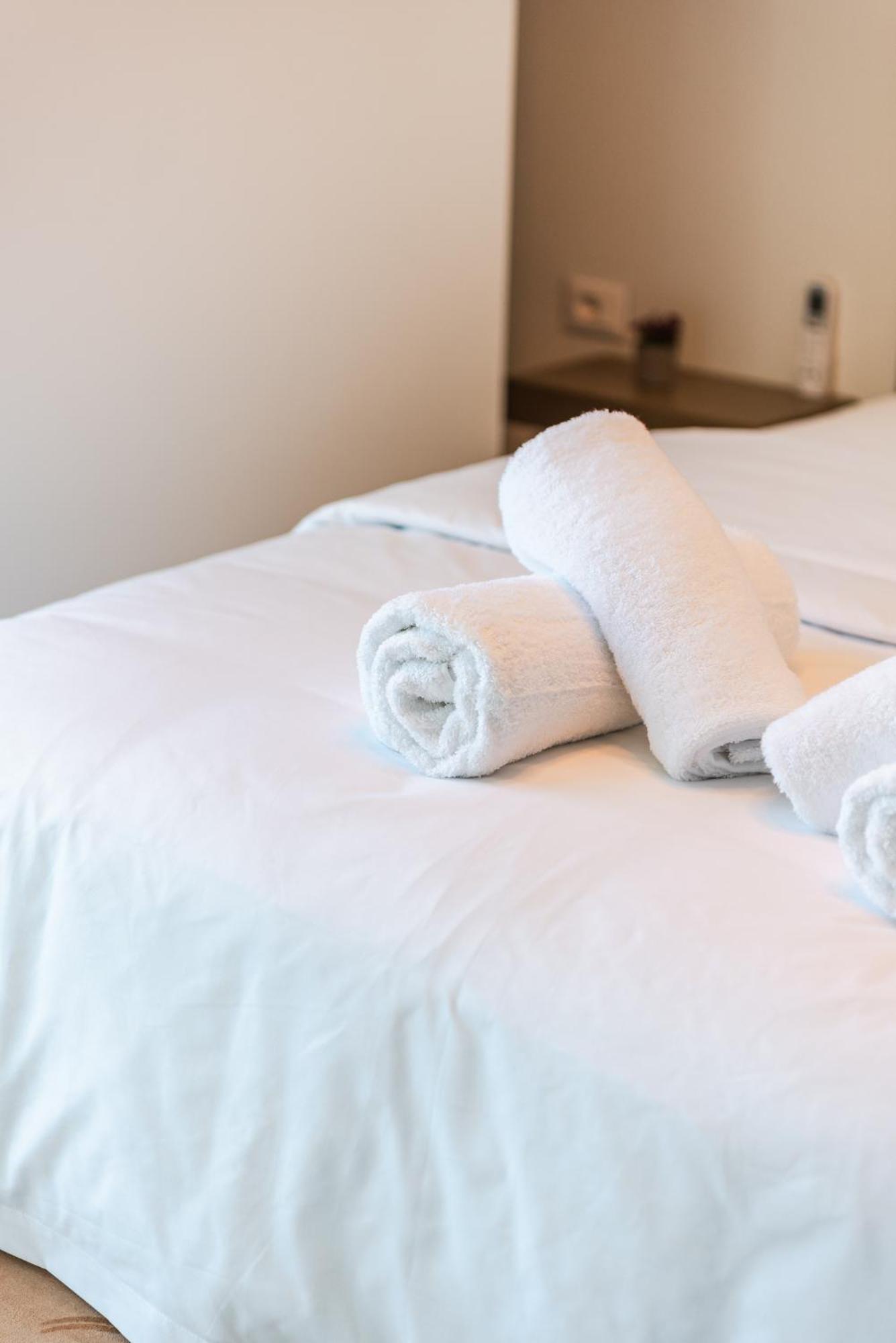 Marina Luxury Suites By Ps Durres Luaran gambar